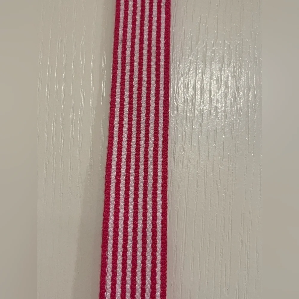 Abercrombie kids brown, pink and white belt​​​​​​​​​